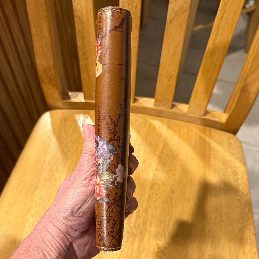 Patricia Nash Brown Floral Map-Print Long Wallet - Picture 8 of 10